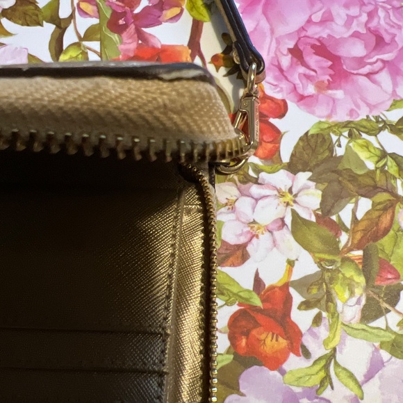 Michael Kors Genuine Leather Wallet - Picture 10 of 11